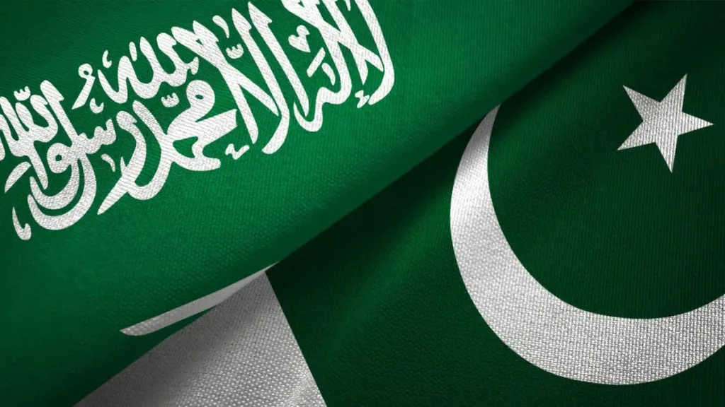 عاجل: وصول قوات عسكرية جوية باكستانية ضاربة إلى السعودية وإعلان رسمي بتفعيل الدفاع المشترك